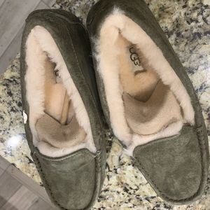 Ugg slippers